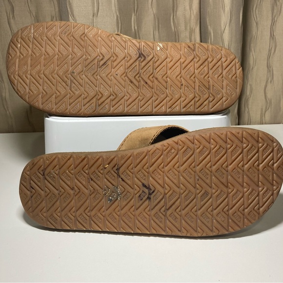 Reef Men's Size 9 Brown Leather Flip Flop Sandals Thongs - Picture 9 of 12